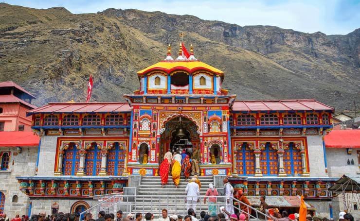Badrinath scenic illustration